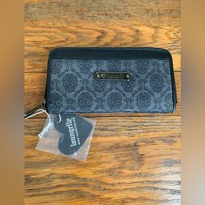 Loungefly Black Skulls Wallet Leather Canvas NWT Zip Around

8”x4”